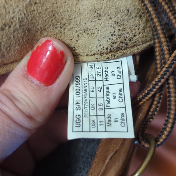 Women's Tan Leather Ugg Boots - Picture 4 of 4